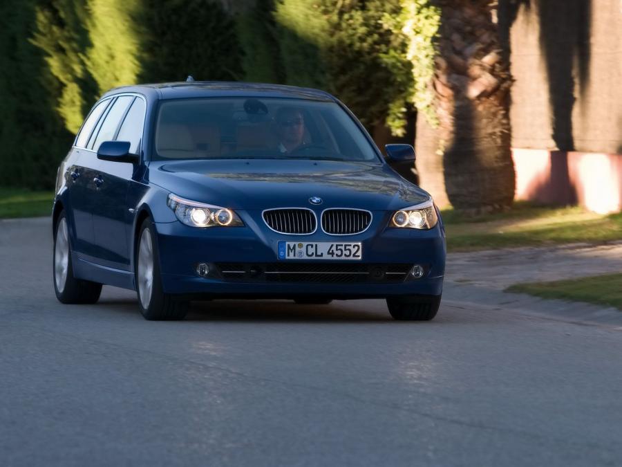  BMW 5-Series 2008 года  (фото 3 из 20)
